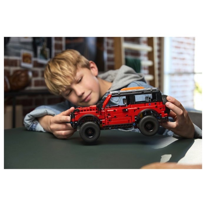 LEGO Technic Ford Bronco SUV 42213 LEGO Technic Ford Bronco SUV 42213