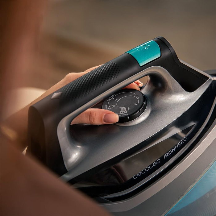 Cecotec Centro de Planchado IronHero H-2800 2800W 6 BAR 1,5L Cerámica Autoapagado