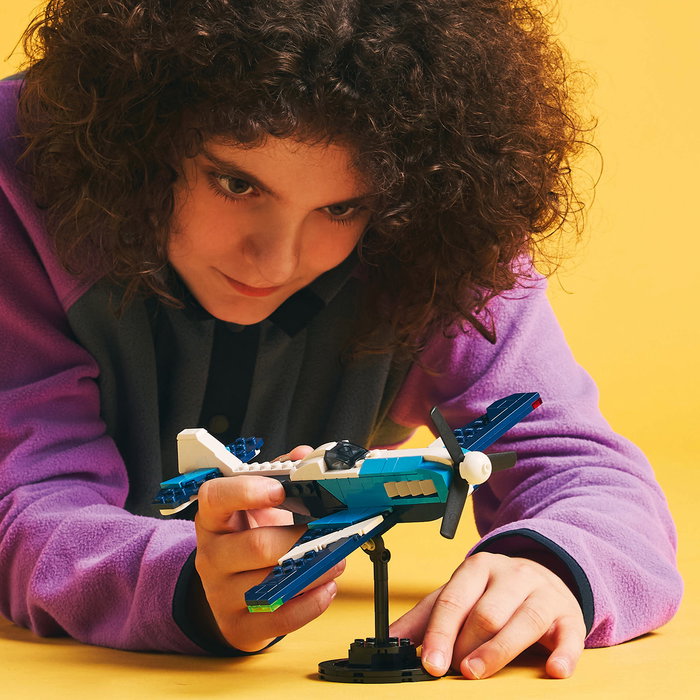 LEGO Aeronave: Avi3n De Carreras 31160 Lego Creator, Hlica Giratoria, Ruedas M3viles, Base de Exposici3n, 3 Modelos en 1, +7 Aos