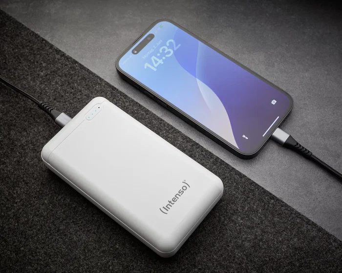 Intenso XS20000 Powerbank 20000 mAh Litio Blanco con Pantalla LED, USB-C y Micro-USB, Incluye Cable USB-A a Tipo-C 7313552