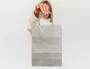 Q-connect Bolsa Papel Kraft Plata XS con Asa Retorcida 180x240x80 mm