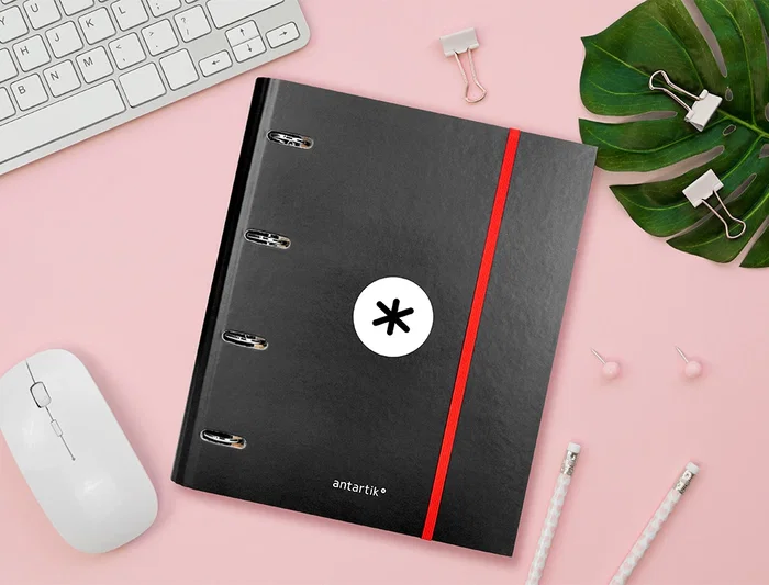 Antartik Carpeta con recambio A4 cuadro 5mm forrada 4 anillas 40mm redondas con solapa color negro Antartik Carpeta con recambio A4 cuadro 5mm forrada 4 anillas 40mm redondas con solapa color negro