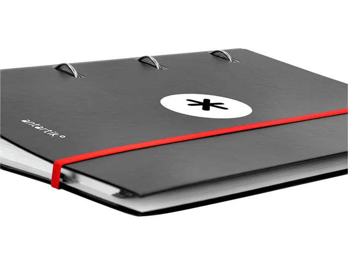 Antartik Carpeta con recambio A4 cuadro 5mm forrada 4 anillas 40mm redondas con solapa color negro Antartik Carpeta con recambio A4 cuadro 5mm forrada 4 anillas 40mm redondas con solapa color negro