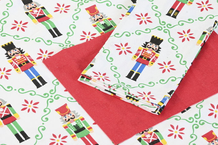 DKD Home Decor Delantal Navidad Moderna Rojo Verde Beige Blanco Algodon Polyester Set 2 Piezas 0.2 x 80 x 60 cm