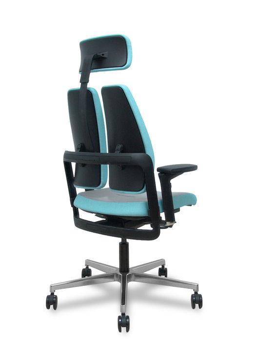 Silla de oficina Xilium con mecanismo Sincro/Traslack tapizada con Tela color Gris. Equipada con Base aluminio, Brazos 4D, Cabecero 2D y Ruedas 65mm autofrenantes