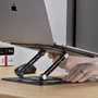 StarTech.com Soporte Elevador de Portátil con Base Giratoria de 360°, Plata
