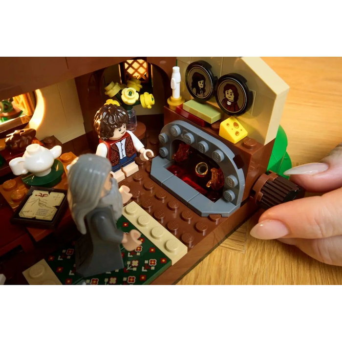 LEGO Icons El Señor de los Anillos: La Comarca (10354)