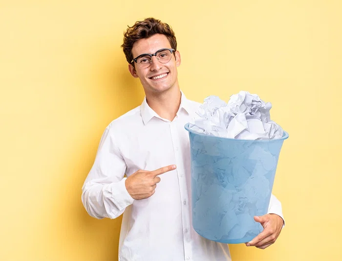 Liderpapel Papelera Plástico Celeste Translucido 13 Litros 275x285 mm Liderpapel Papelera Plástico Celeste Translucido 13 Litros 275x285 mm