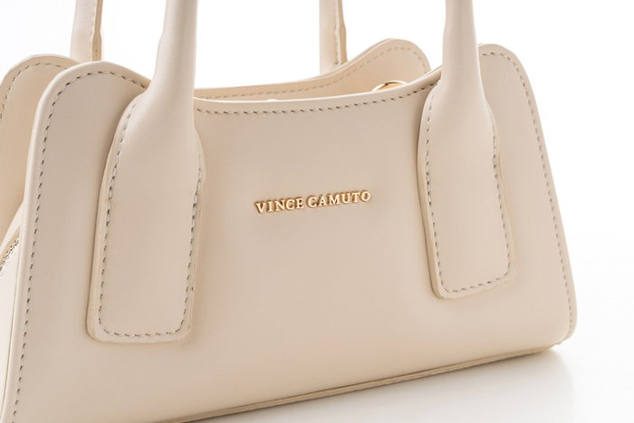 Vince Camuto Bolso de Mano Bergamo Crema Piel de Polivinilo Elegante Sofisticado Ideal para Cualquier Ocasión. Vince Camuto Bolso de Mano Bergamo Crema Piel de Polivinilo Elegante Sofisticado Ideal para Cualquier Ocasión.