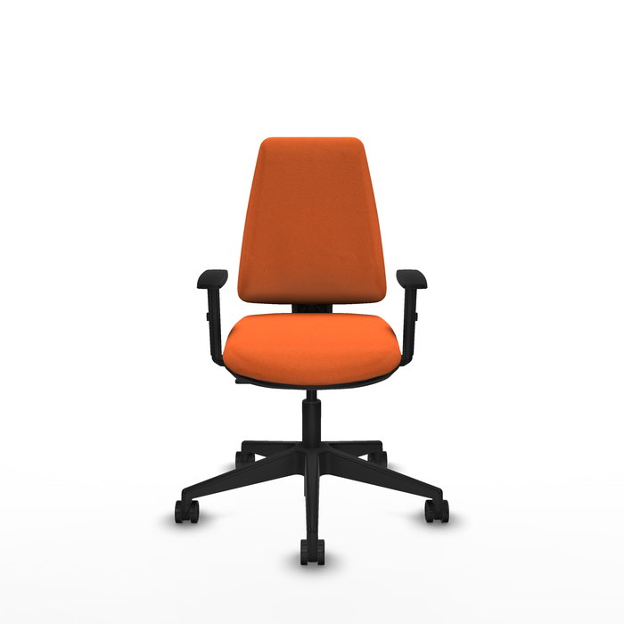 Silla de oficina Elche con mecanismo Contacto permanente básico tapizada con Tela color Naranja. Equipada con Base piramidal negra, Brazos 1D y Ruedas 65mm nailon