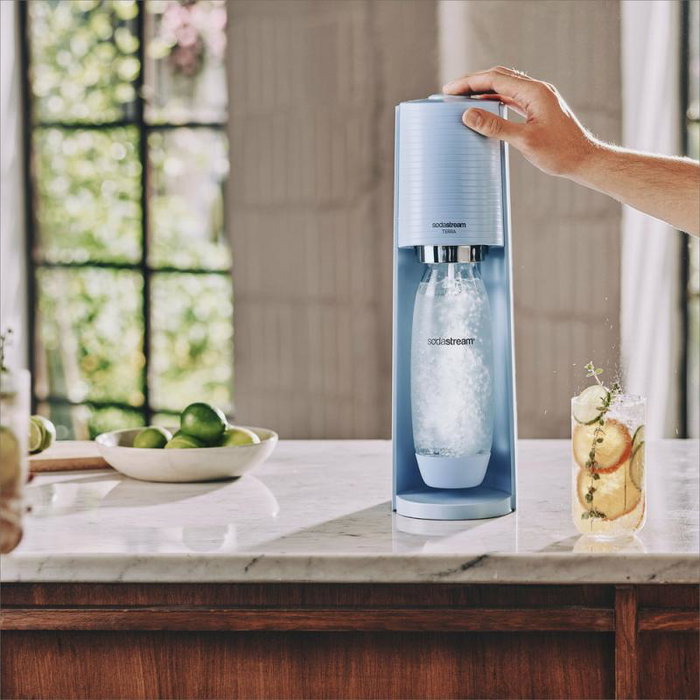SodaStream Terra Soda Maker lightblue con CO2 y Botella PET de 1L - 1012811315