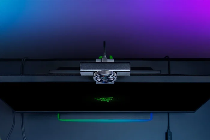 Razer Kiyo V2 Webcam 4K Ultra HD Negro (RZ19-05370100-R3M1) lifecyle