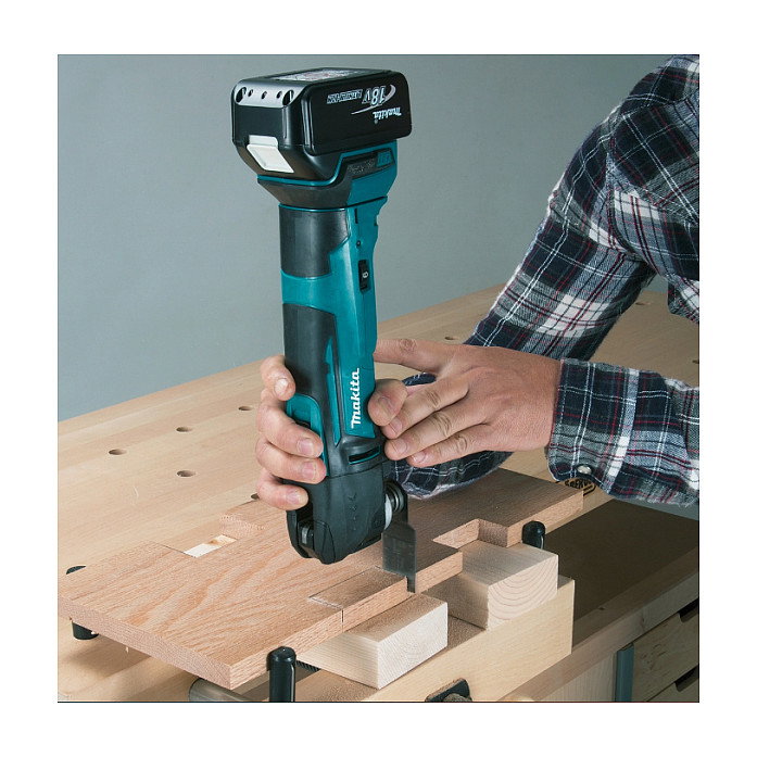 Makita DTM51Z Herramienta Multifunción