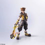 Square Enix Kingdom Hearts III: Bring Arts Sora Guard Form Ver. Figura PVC con Armas y Complementos