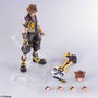 Square Enix Kingdom Hearts III: Bring Arts Sora Guard Form Ver. Figura PVC con Armas y Complementos