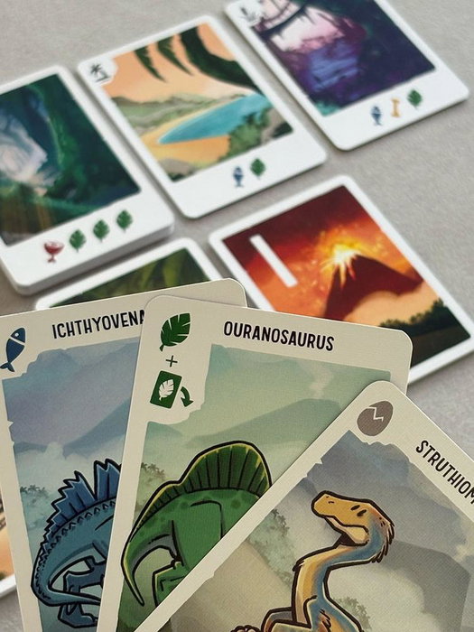 Tranjis Games - Juego de Cartas de Mesa Extinción - Dinosaurios, 2-6 Jugadores, +8 Años, 15 Min, 108 Cartas Ilustradas