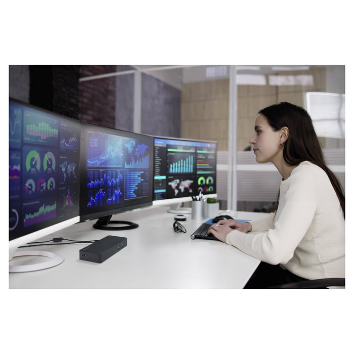 Kensington SD4843P EQ Replicador de puertos USB-C 10-en-1 con triple salida de vídeo y 100W PD Kensington SD4843P EQ Replicador de puertos USB-C 10-en-1 con triple salida de vídeo y 100W PD