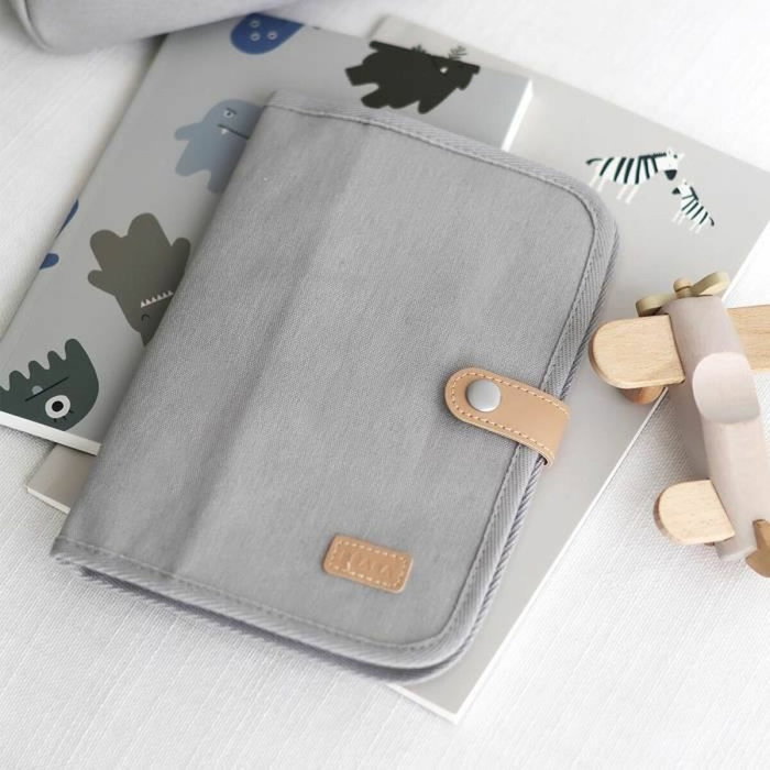 Beaba Funda para libro de salud de lona gris perla