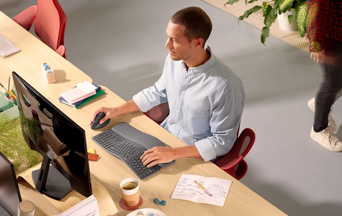Logitech ERGO K860 Teclado Ergonómico Inalámbrico