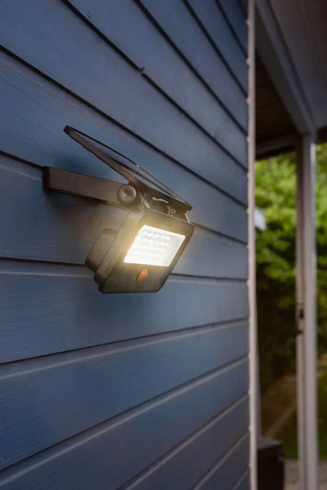 Galix G2610 Foco Solar de Pared con Sensor de Movimiento, 1200 Lúmenes, Muy Luminoso