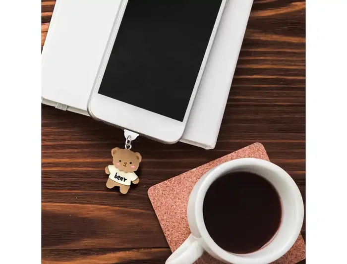 Wondee Charm Protector para Puertos USB-C/Lightning Funny Bear - Accesorio Decorativo y Protector de Polvo para Móvil 30x10x20 mm Wondee Charm Protector para Puertos USB-C/Lightning Funny Bear - Accesorio Decorativo y Protector de Polvo para Móvil 30x10x20 mm