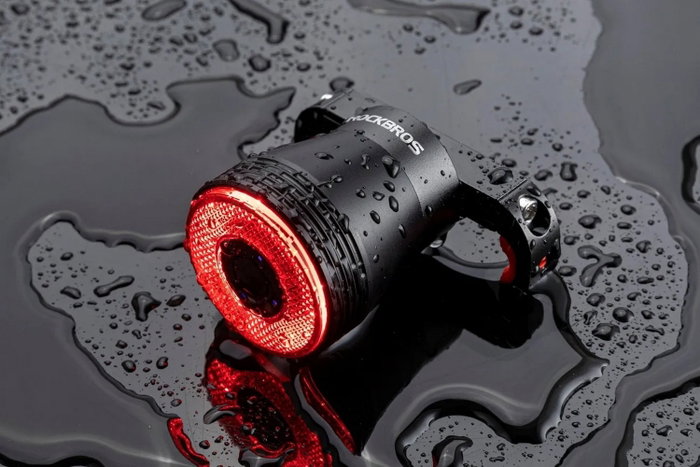 Rockbros Q5 Luz trasera para bicicleta con sistema inteligente de parada - negro Rockbros Q5 Luz trasera para bicicleta con sistema inteligente de parada - negro