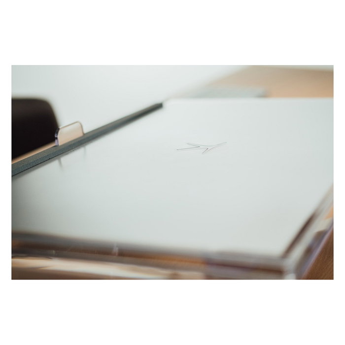 BakkerElkhuizen FlexDesk 640 ComfortRead BNEFDESK640CR Reposapiés Ajustable en Altura 110-180 mm Superficie Antideslizante, Color Gris claro/Transparente