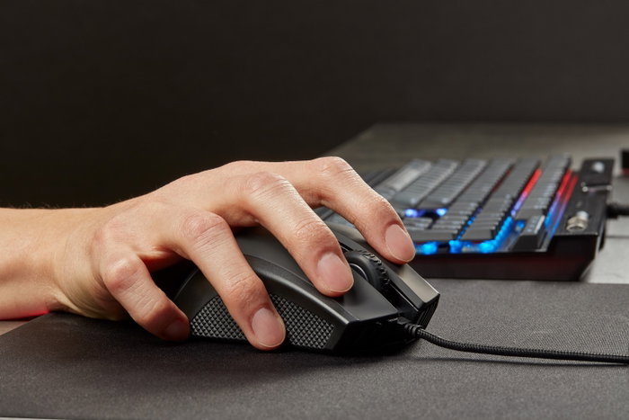 Corsair Ironclaw RGB Ratón Gaming Ergonómico, 18000 DPI, Negro Corsair Ironclaw RGB Ratón Gaming Ergonómico, 18000 DPI, Negro