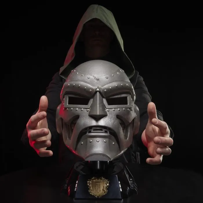 Hasbro Casco Premium de Doctor Doom para Cosplay para Adultos Marvel Legends Serie, Referencia HASG05865L0, A Partir de 14 Años