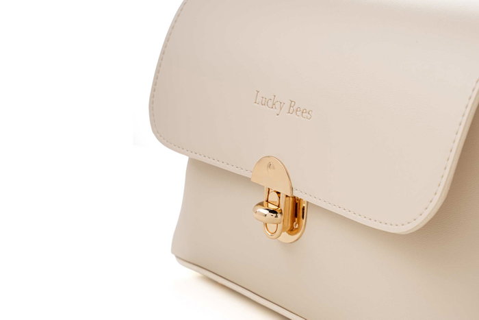 Lucky Bees 1278 Bolso Bandolera Mujer, Color Crema, Piel de Polivinilo, Elegante y Duradero, Elegante y Práctico