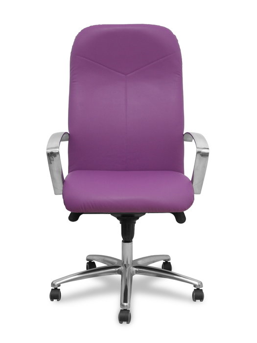 Sillón Caudete con mecanismo Basculante avanzado tapizada con Similpiel color Morado. Equipado con Base aluminio, Brazos fijos y Ruedas de parqué