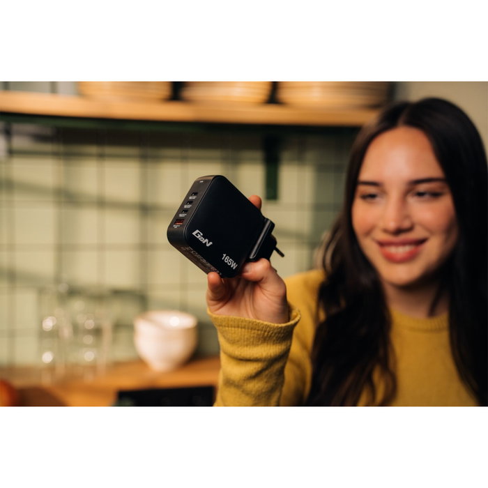 Verbatim Mini GaN Charger 165W 4 Puertos (3x USB-C, 1x USB-A) US/EU/UK Verbatim Mini GaN Charger 165W 4 Puertos (3x USB-C, 1x USB-A) US/EU/UK