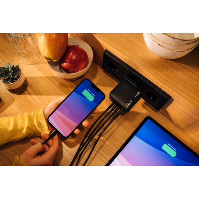Verbatim Mini GaN Charger 165W 4 Puertos (3x USB-C, 1x USB-A) US/EU/UK Verbatim Mini GaN Charger 165W 4 Puertos (3x USB-C, 1x USB-A) US/EU/UK