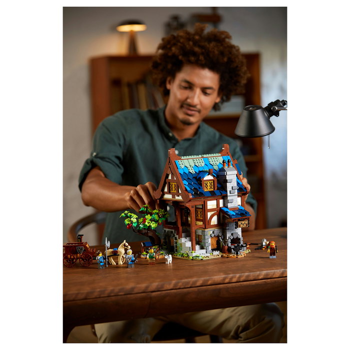 LEGO Ideas Mittelalterliche Schmiede 21325 LEGO Ideas Mittelalterliche Schmiede 21325