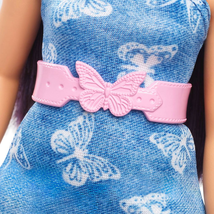 Barbie HYT89 Muñeca Barbie Fashionista Cuerpo Curvilíneo Vestido Mariposas Mattel