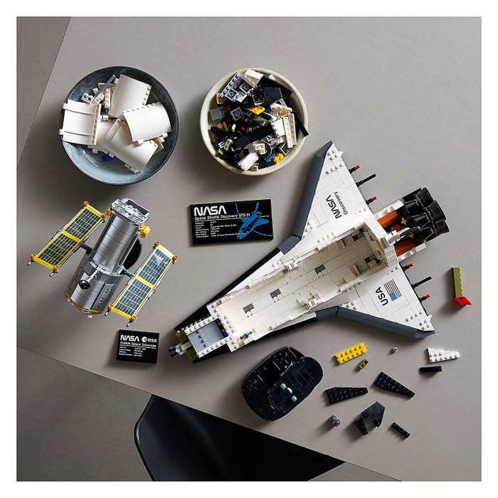LEGO Creator Expert NASA Space Shuttle Discovery 10283