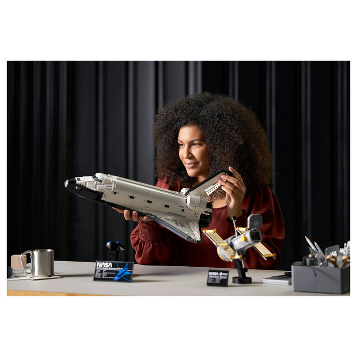 LEGO Creator Expert NASA Space Shuttle Discovery 10283