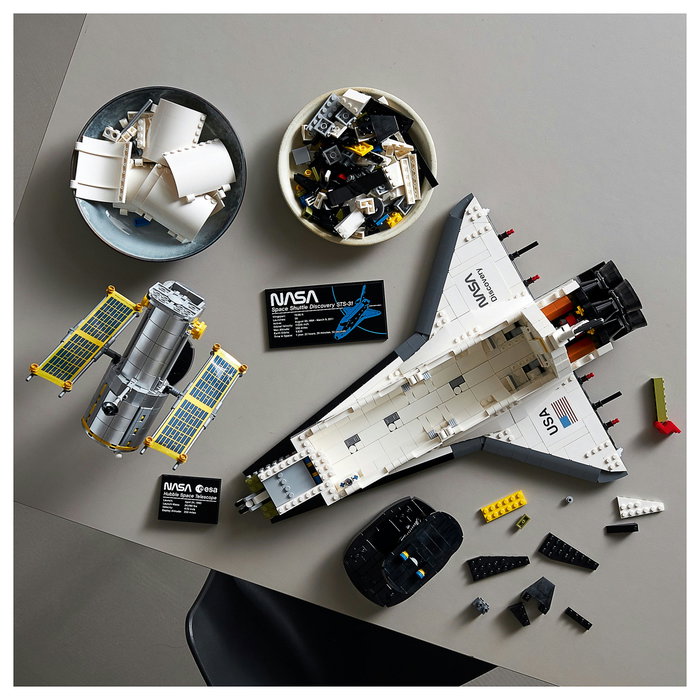 LEGO Creator Expert NASA Space Shuttle Discovery 10283
