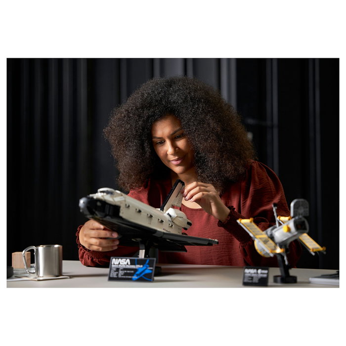 LEGO Creator Expert NASA Space Shuttle Discovery 10283