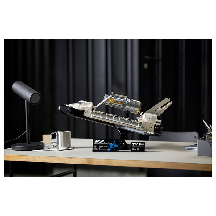 LEGO Creator Expert NASA Space Shuttle Discovery 10283
