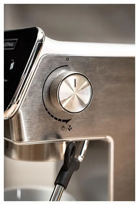 Kernau KCM 131 Cafetera espresso plateada 900W 15 bares