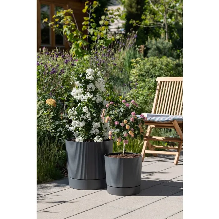 GARDEN ID Maceta redonda con depósito, Lino, Ø47 cm, 43 litros, H 46 cm, color Gris metalizado