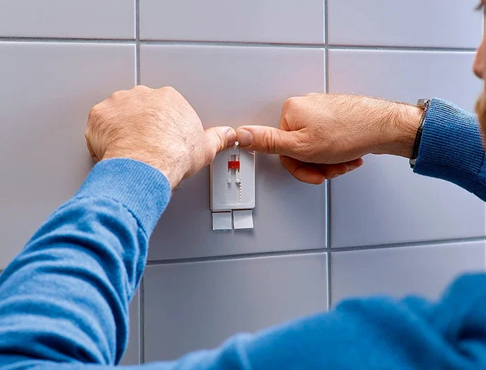 Tesa Clavo Autoadhesivo Powerstrips Sujecion 4kg Uso Azulejos Removible Blister 2 Unidades