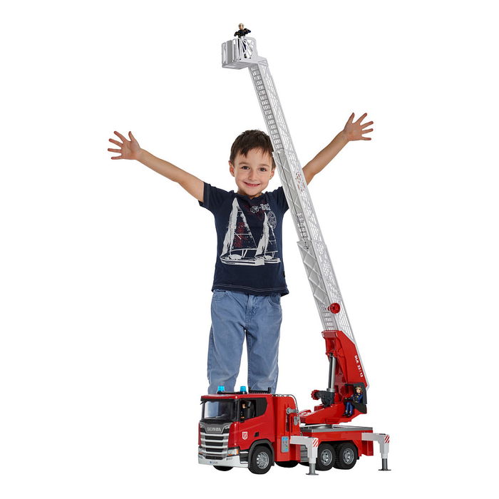 BRUDER Scania Super 560R Fire Engine, Camión de Bomberos con Escalera Giratoria, Bomba de Agua, Luz y Sonido, 1:16, Plástico