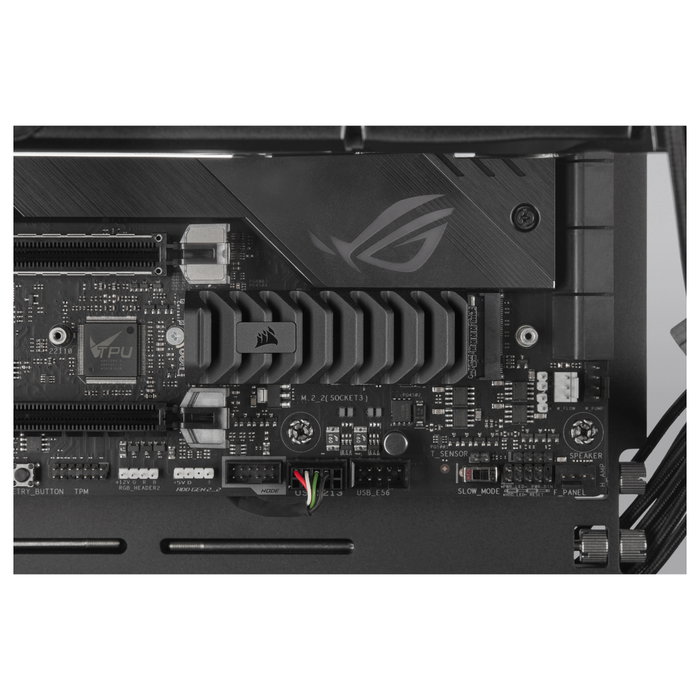 Corsair MP600 PRO XT M.2 PCIe NVMe Gen4 2TB SSD - Disipador Térmico, 7100 MB/s Lectura, 6800 MB/s Escritura