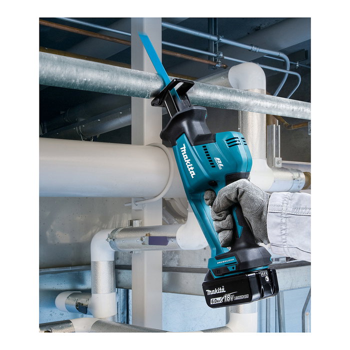 Makita DJR189Z Sierras de Vaiven Reciprocantes, Sin Escobillas, Corte Madera 255 mm, Tubo 130 mm, 18 V, Negro/Azul