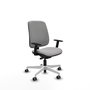 Silla de oficina Alares con mecanismo Sincro/Traslack tapizada con Tela color Gris claro. Equipada con Base poliamida blanca, Brazos 1D y Ruedas 65 mm parqué