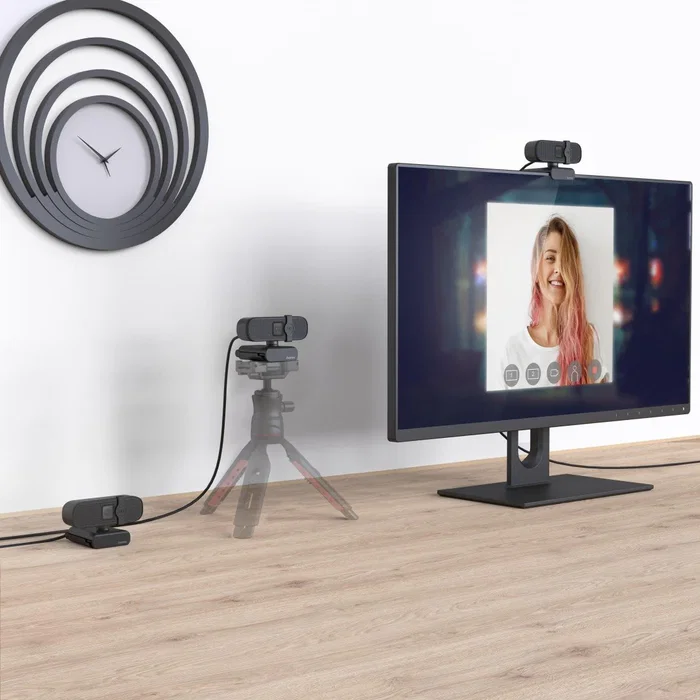Hama C-400 Cámara Web Full HD 1080p 2MP con Micrófono Integrado, Cubierta de Privacidad, Soporte para Trípode y Pantalla, Plug & Play USB 2.0, Negro