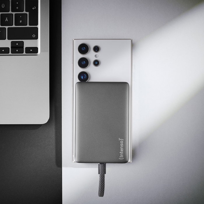 Intenso Powerbank MC10000 10000 mAh Negro con Anillo Metálico Intenso Powerbank MC10000 10000 mAh Negro con Anillo Metálico