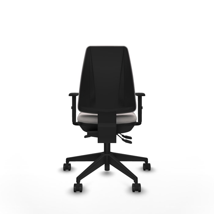 Silla de oficina Elche con mecanismo Asincro tapizada con Similpiel color Blanco. Equipada con Base piramidal negra, Brazos 1D y Ruedas 65mm nailon